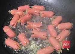 Illustration of how to make fried garlic intestines 5