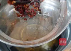 Illustration of how to make cold shredded chicken noodles for high temperatures 15