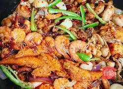 Illustration of three-juice stew pot 10