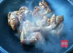 Illustration of braised pig's trotters 15