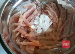 Illustration of how to make fish-flavored shredded pork during the Lantern Festival on the 15th day of the first lunar month 6