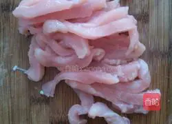 Illustration of how to make five-spice fried chicken tenders 1