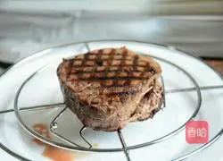 Illustration of Henry IV Filet Mignon 15