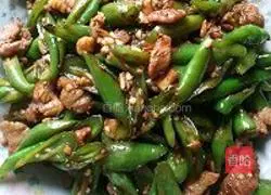 Illustration of how to make fried pork with chili pepper 5