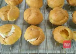 Illustration of how to make fruit cream puffs 7