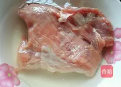 Illustration of how to make fresh duck rolls in Wuxi 1