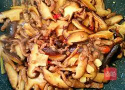 Illustration of how to make mushroom shredded pork 6