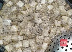 Illustration of how to make steamed pork ribs with black bean sauce 4