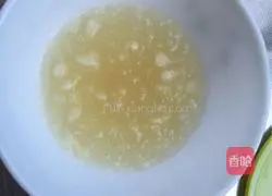 Illustration of how to make cherry mousse 3