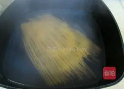 Illustration of how to make tomato and bacon pasta 3