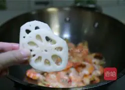 Illustration of how to make spicy lotus root bowl 3