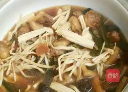 Illustration of Beer Duck Chowder 13