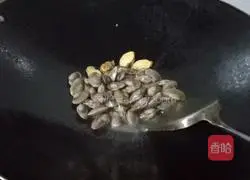 Illustration of how to make stir-fried flower armor 4