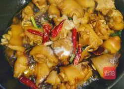 Illustration of braised soybeans and pig trotters 13