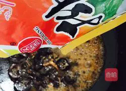 Illustration of how to stir-fry sea cucumber 8