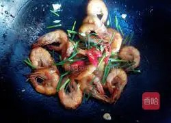 Fry in oil Illustration of how to make prawns 6