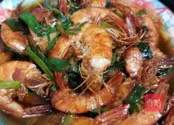 Illustration of how to fry shrimps in oil 3