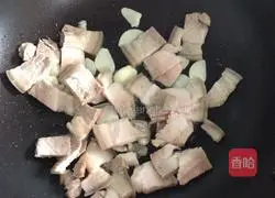 Illustration of how to cook twice-cooked pork with cabbage 6