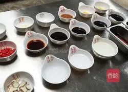 Illustration of how to make spicy seafood with spicy sauce 6