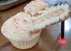 Illustration of how to make high-heeled cupcakes 8