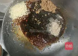 Illustration of how to stir-fry shrimp tails 4