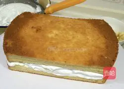 Illustration of how to make car cream cake 8
