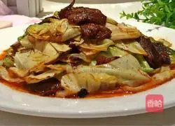 Illustration of how to make lotus white twice-cooked pork 10