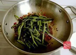 Illustration of how to make stir-fried green beans 14