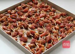 Illustration of how to make grilled toothpick meat 6