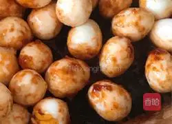 Illustration of how to make sweet and sour quail eggs 7