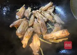 Illustration of how to make tomato sauce chicken wings 6