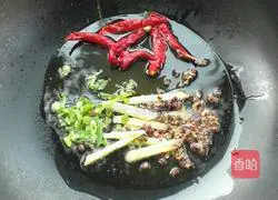 Recipe for Sichuan style potato roasted pork ribs Illustration 6