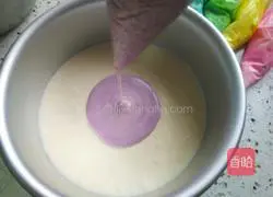 Illustration of how to make rainbow mousse cake 14