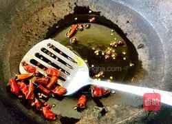 Illustration of how to make Kung Pao Shrimp Balls 5