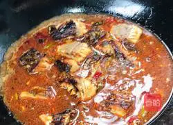 Illustration of how to make spicy grilled fish cubes 5