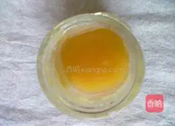 DIY Strawberry Cream Cake Recipe Illustration 2