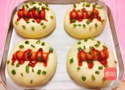 Illustration of how to make sausage buns 13