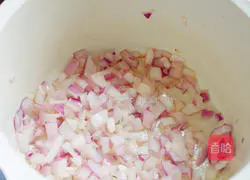 Illustration of how to make a jar of tomato sauce full of