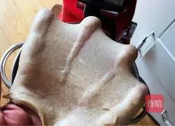 Illustration of how to make rye bacon cheese bread 7