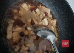 Illustration of how to make braised pork 2