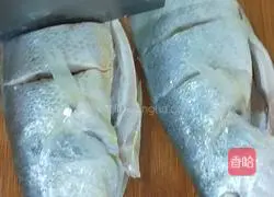 Illustration of how to make steamed yellow croaker 2