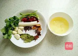 Illustration of braised crayfish in oil 4