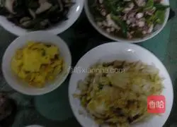 Illustration of four dishes (mushrooms, green vegetables, steamed eggplant, baby cabbage, fried octopus with green pepper) 1