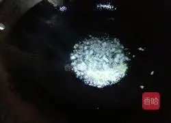 Illustration of how to make fried bacon with green bamboo shoots 3