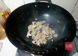 Illustration of how to make minced meat and boiled cabbage heart 6