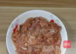 Illustration of how to make homemade boiled pork slices 3