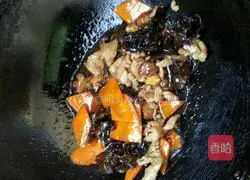 Illustration of how to make crispy pork slices 10