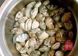 Illustration of how to make fried rice cake 1