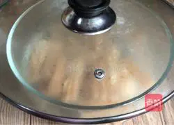 Illustration of how to make fried yuba and shrimps 2