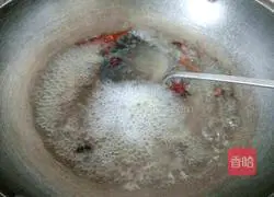 Illustration of how to make salted duck wings 8